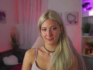 emilyswann live webcam show