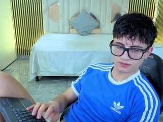 kyler-tay Sex Cam Show