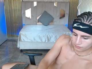 kyler-tay live webcam show