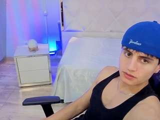 Kyler-tay's cam show statistics and live stream