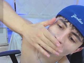 kyler-tay's live room