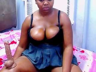Saintboujie live webcam show