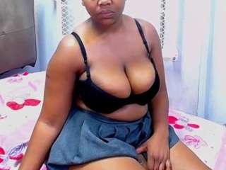 Saintboujie live webcam show