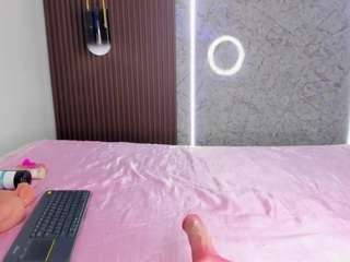 le modèle ana-polk est en webcam porno dans un show sur le site camsoda, il possède les tags suivants: ahegao,lovense,toys,tattoos,skinny,no smoking,no drinking,dildo or vibrator,anal,deepthroat,cum on pussy,brown eyes,blowjob,black hair,anal toys,hd,small tits