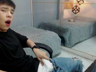 ash-kai live webcam show
