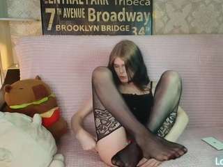 GloomyTulip live cam preview