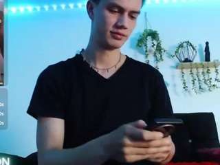 nicktorn
