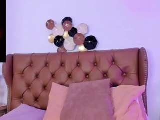 sweet-dannix Live Webcam on CamSoda