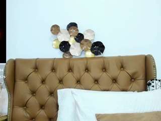 sweet-dannix live cam preview