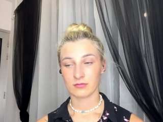 Aleta live webcam show