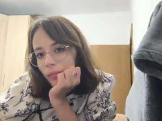 lucinabingert Sex Cam Show