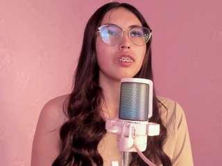 MiiaDiaz live webcam show