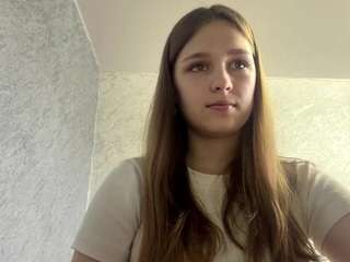 le modèle mikabraskey est en webcam porno dans un show sur le site camsoda, il possède les tags suivants: ahegao,spanking,natural,no drinking,no smoking,public,pussy,sex toys,skinny,spank,squirter,lingerie,strip,striptease,tattoos,tease,teen 18,tiny tits,twerk,young adult