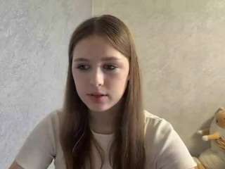 Lilly live webcam show