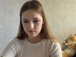 Lilly live webcam show