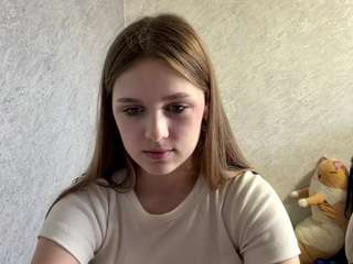 Lilly live webcam show