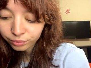 NikiLaduke live webcam show