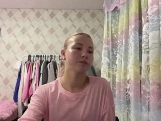 yesseniamcdill live webcam show
