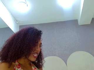 bella-777 Sex Cam Show