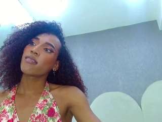 bella-777 Sex Cam Show