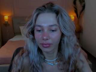 LuluAlise live webcam show