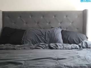 MadamP live webcam show