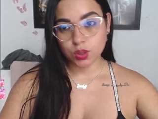 valentinagarcia3 live webcam show