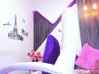 le modèle yessicadoll est en webcam porno dans un show sur le site camsoda, il possède les tags suivants: anal toys,spank,lean,milk prostate,no smoking,orgasm,roleplay,spanish,sph,average,submissive,tattoos,tease,tiny tits,trimmed,uncut,latina,latin,hazel eyes,gape