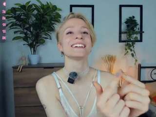 ElenoraMowatt live webcam show