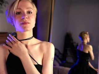 elenoramowatt's live room