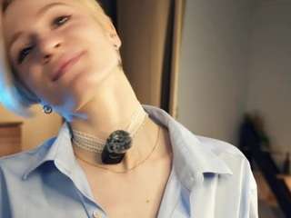 ElenoraMowatt live cam preview