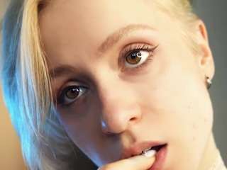 ElenoraMowatt