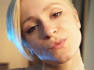 ElenoraMowatt