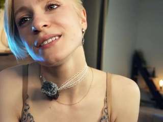 ElenoraMowatt live cam preview