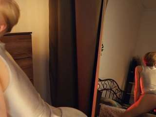 ElenoraMowatt live cam preview