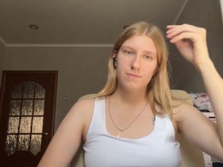 GlendaTrotty live webcam show