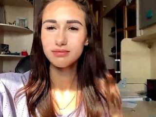 le modèle joellenkimberly est en webcam porno dans un show sur le site camsoda, il possède les tags suivants: black hair,striptease,young adult,yoga,upskirt,twerk,teen 18,blue eyes,tattoos,spanking,sexting,no smoking,no drinking,nipple piercings,genital piercings,facial piercings,hd,petite,small tits,squirt