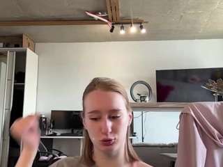 leonagoldermann live webcam show