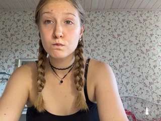 melainetosh live webcam show