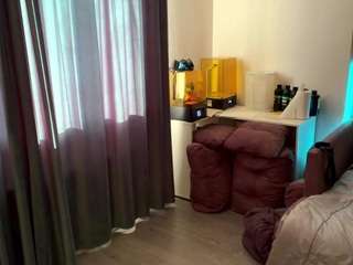 Alina live webcam show