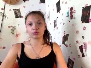 willettamatinez live on CamSoda