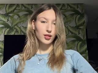 yajairahazelbush live webcam show