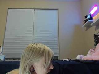 AmethystFoxx live cam preview