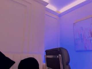 MaddisonLoweX live webcam show