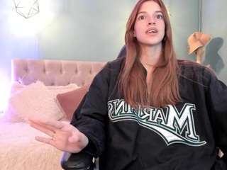 nora-vennucci Sex Cam Show