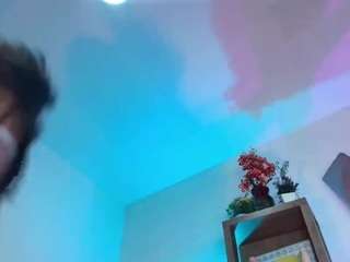 SaraaMore live cam preview