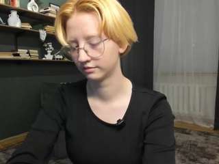 Live cam show with AnnitaShadd