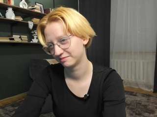 Live cam show with AnnitaShadd
