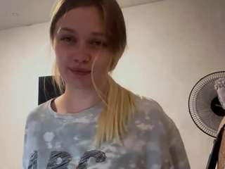 carynuxoll Live Webcam on CamSoda