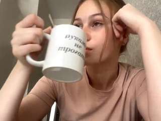 emiliegansen Sex Cam Show